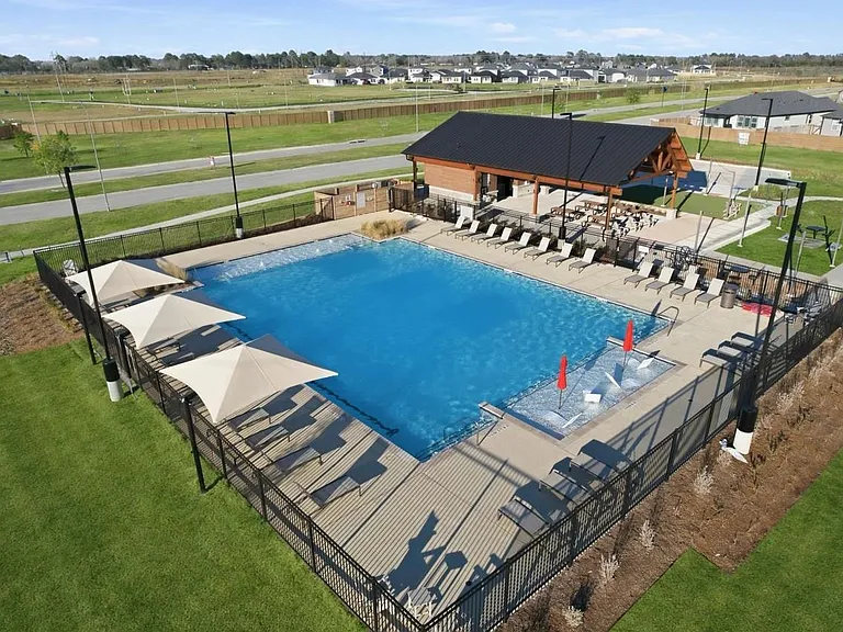 22107 Frontier Hollow Ln — Photo 9