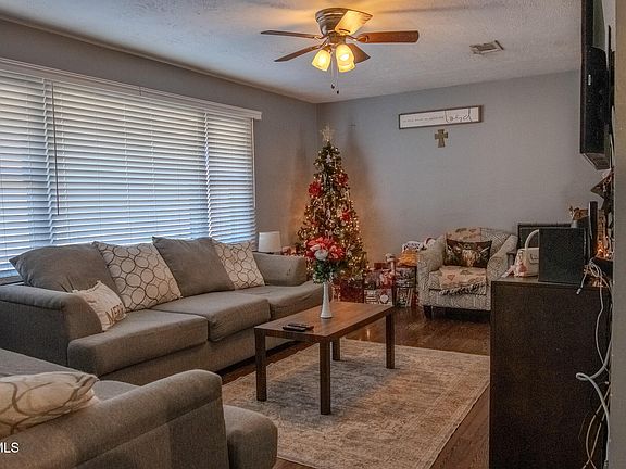 2nd image of 329 Summerville Rd