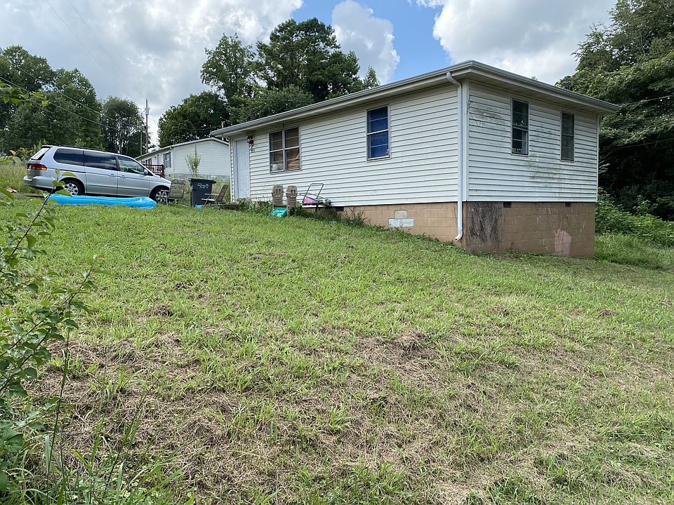 2nd image of 103 Sunset Dr