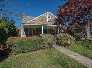 1457 Manoa Rd, Wynnewood, PA 19096