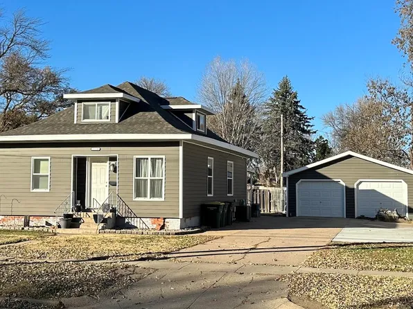 1334 W 7th St, Hastings, NE 68901