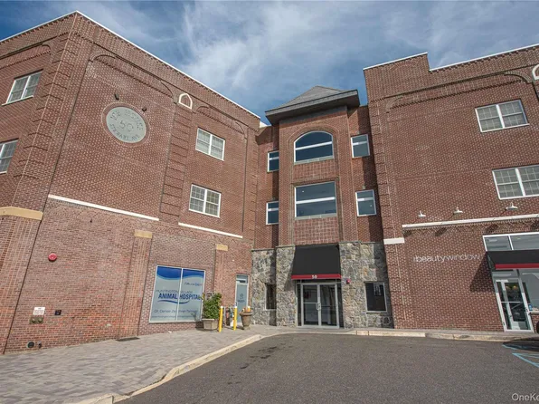 50-2K Stewart Ave, Huntington, NY 11743