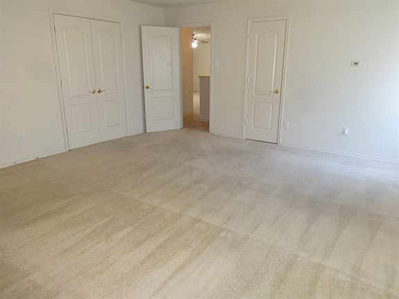 5th image of 755 Cedarwood Dr