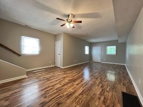 5th image of 2617 Boulevard Pl