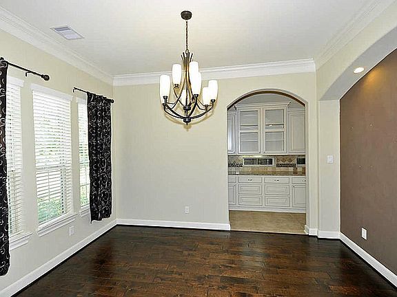 4th image of 158 Lindenberry Cir