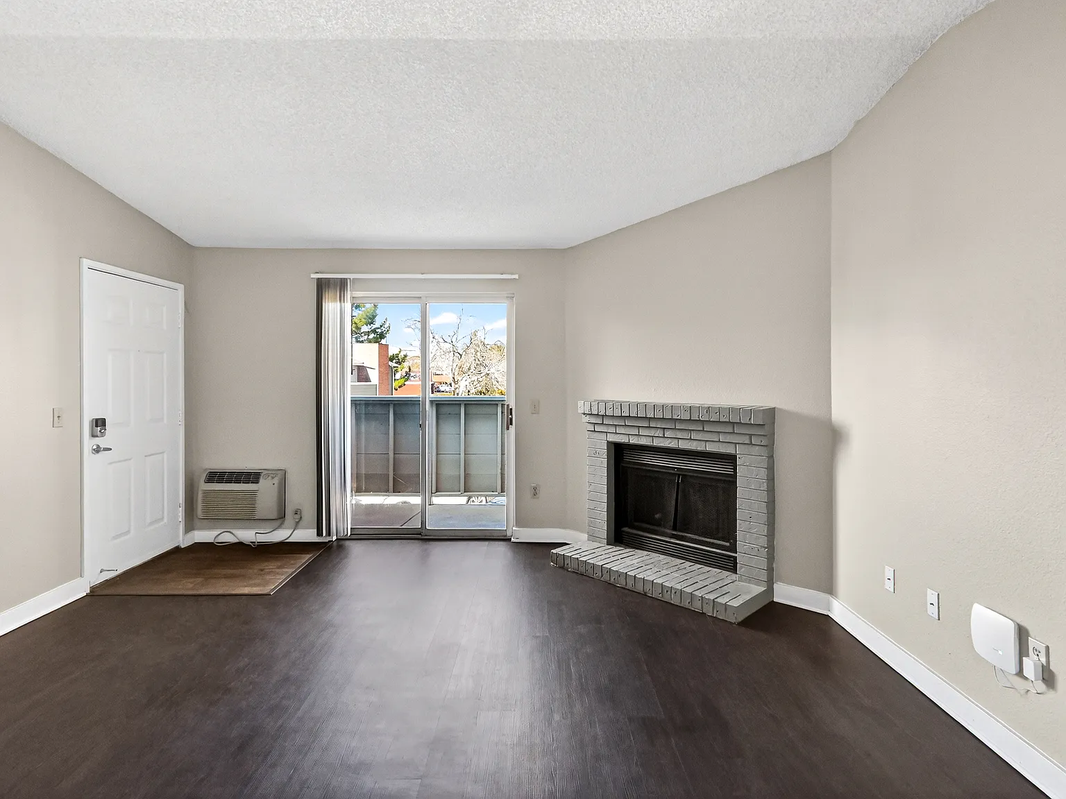 Verona Apartment Homes — Photo 3