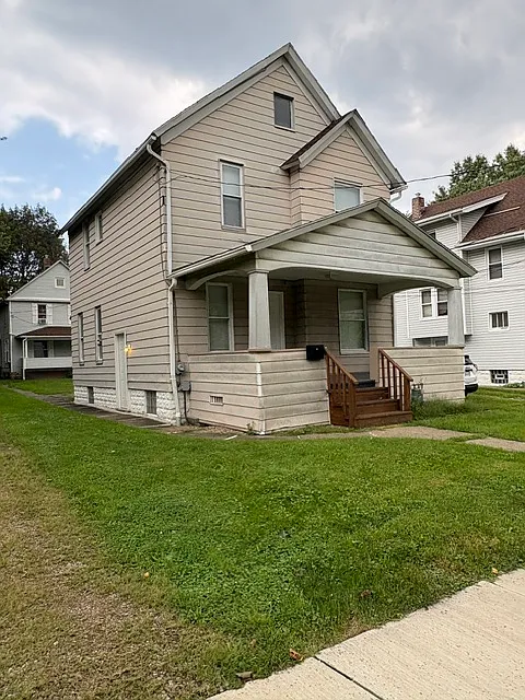 3 bed, 1144 sqft, $1,100 — Photo 1