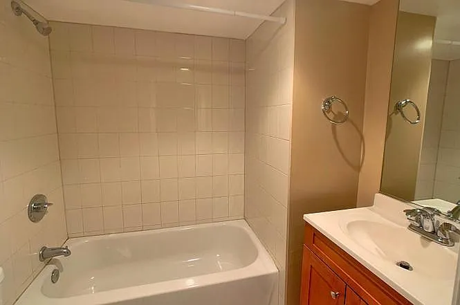 119 N Bradford St — Photo 20