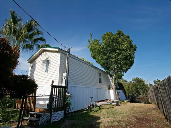 15 Egret LN, EVERGLADES CITY, FL 34139