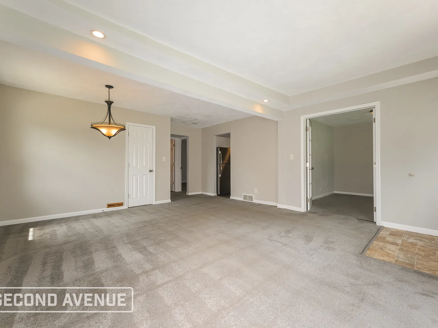 3 bed, 1.0 bath, 1004 sqft, $1,495 — Photo 3
