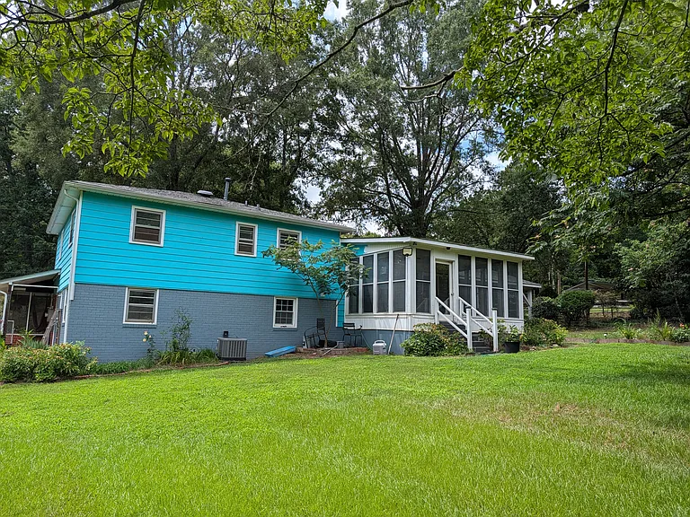 3321 Vista Pl NW — Photo 3