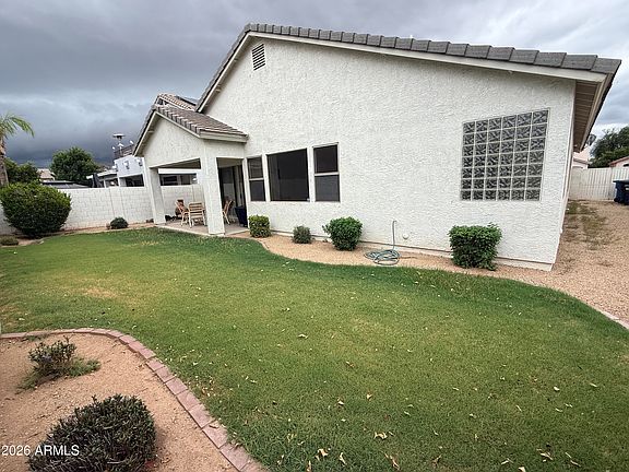 5th image of 2802 E TULSA Street