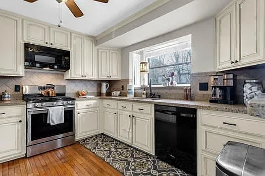 1833 Tree Top Ct — Photo 9
