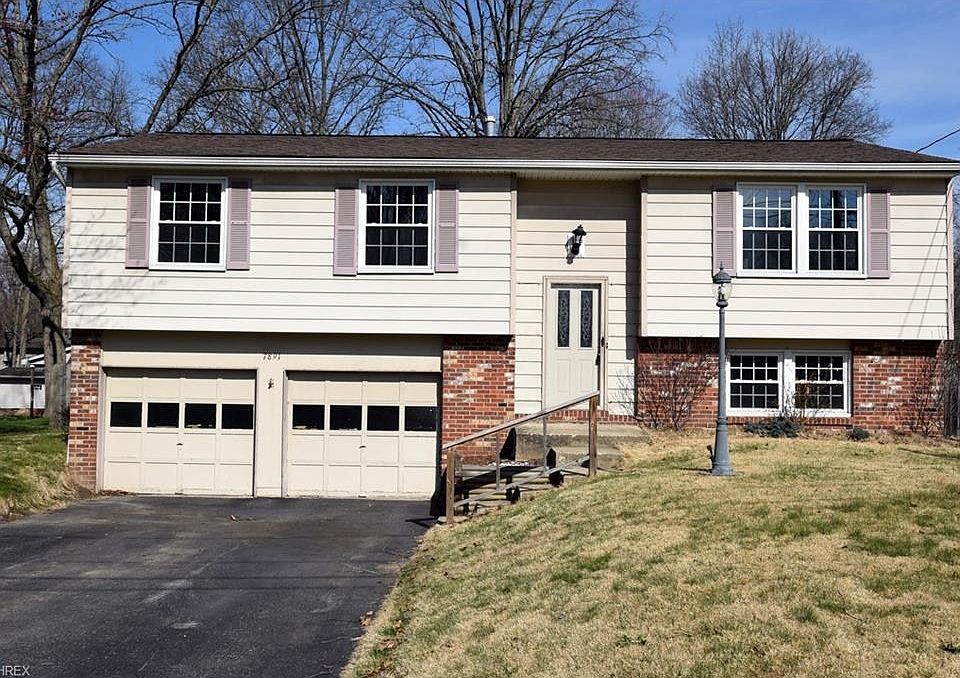 1st image of 7891 Castle Rock Dr NE