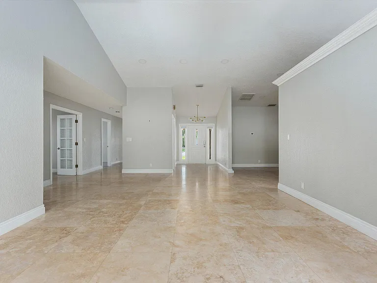 1598 SW 5th Ave — Photo 5