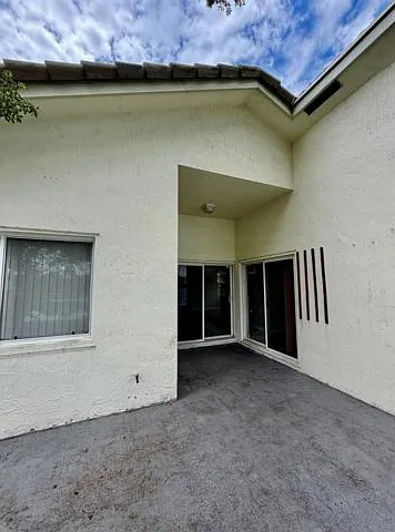 387 SW 206th Ave — Photo 10