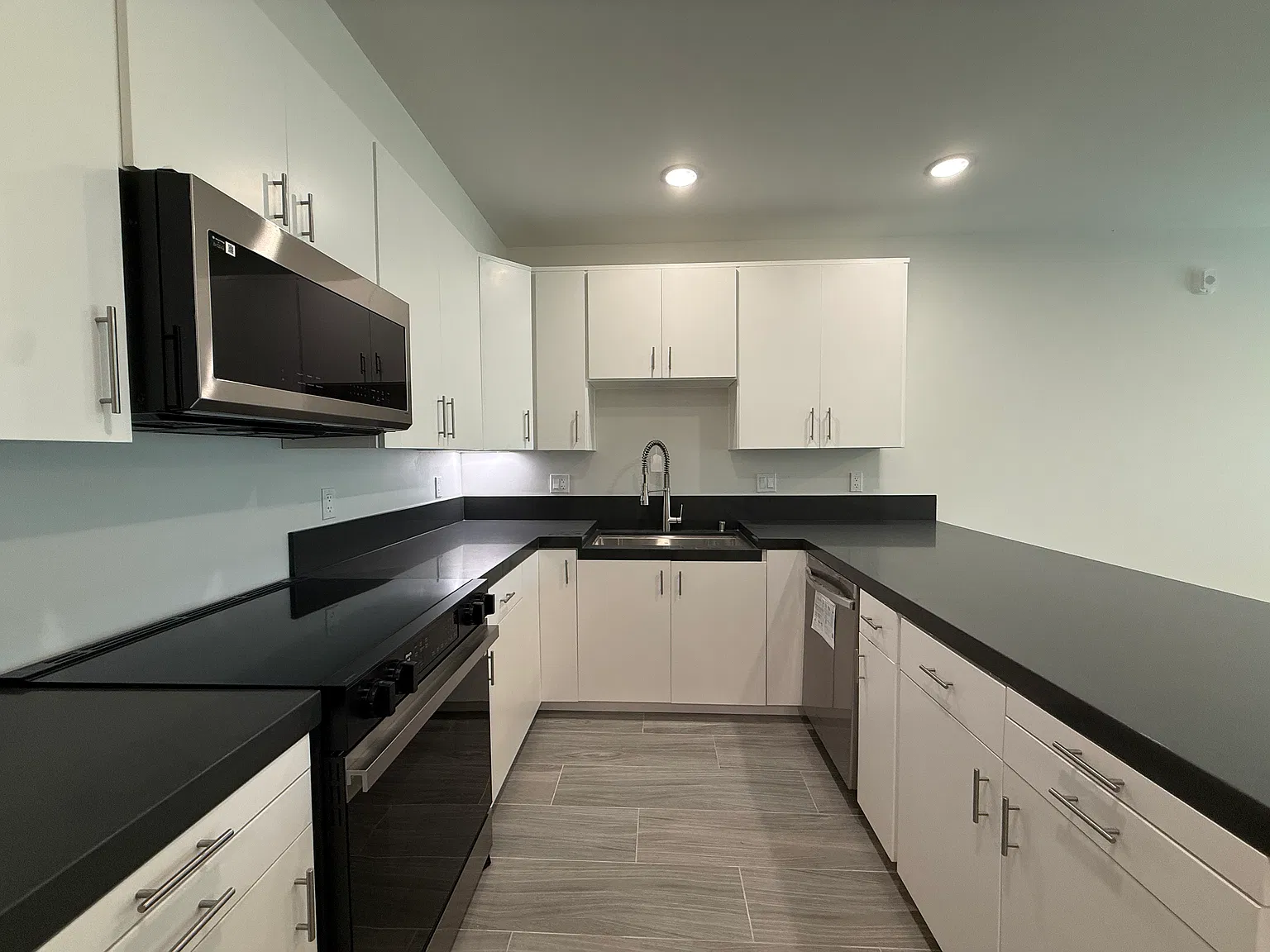 4444 Manitou Way — Photo 3