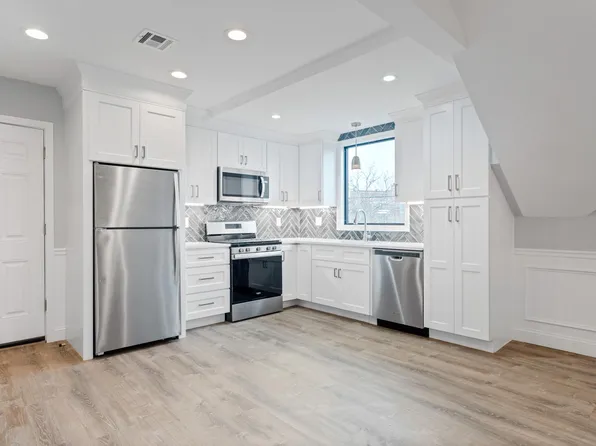 696 Chalkstone Ave Floor 3, Providence, RI 02908