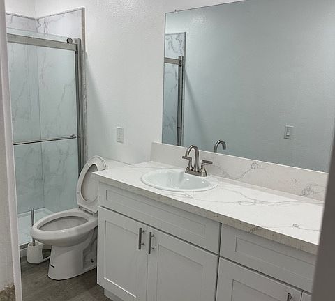 4th image of 13959 Frederick St
