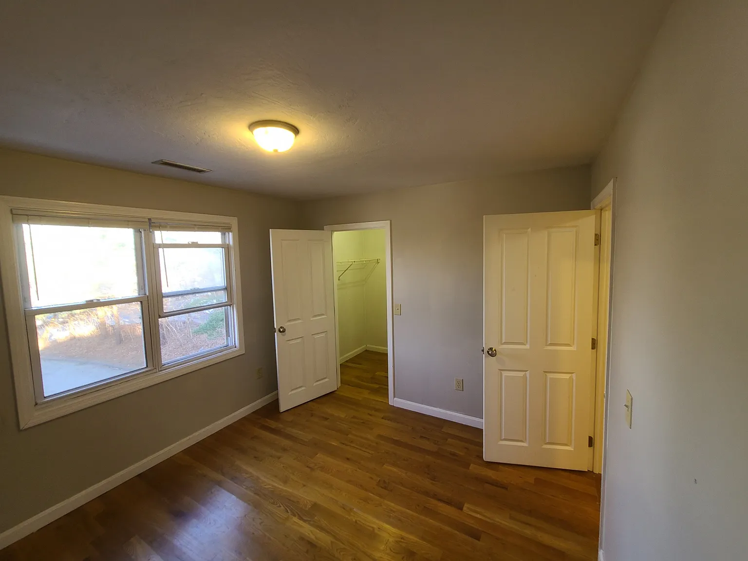 2 bed, 950 sqft, $1,750 — Photo 2