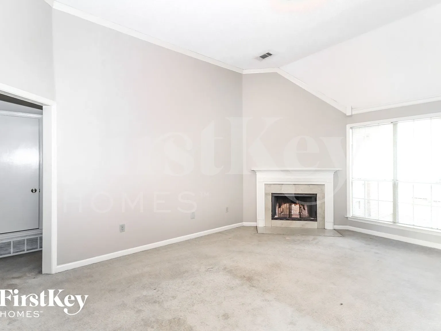 3 bed, 2.0 bath, 1426 sqft, $1,475 — Photo 3