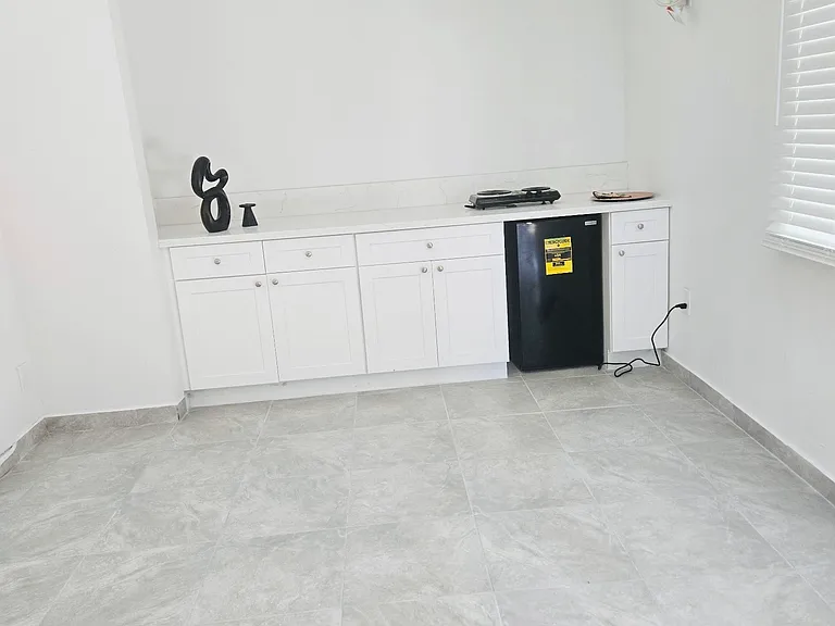 8553 Cedros Ave #1 — Photo 6