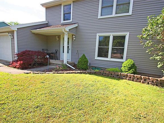 2nd image of 9 Slate Dr