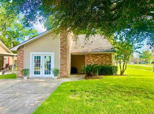 1608 W Terry St, Gonzales, LA 70737