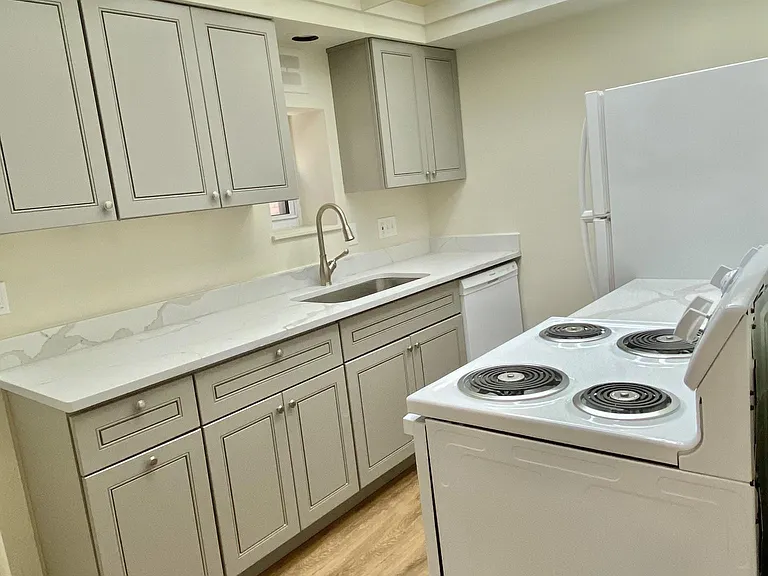 5801 Walnut St #1 — Photo 3