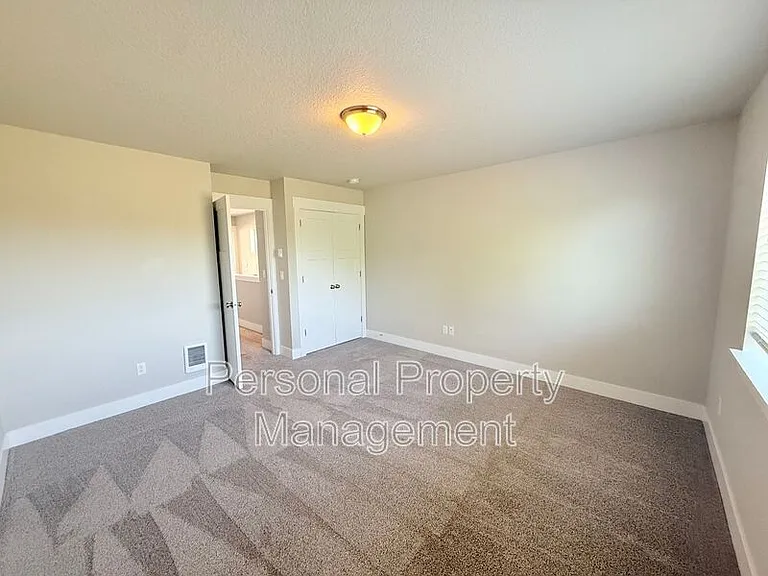 1530 NW 29th Pl #A — Photo 10