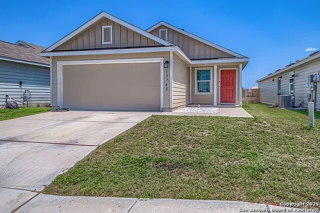 4 bed, 2.0 bath, 1606 sqft, $1,675 — Photo 1