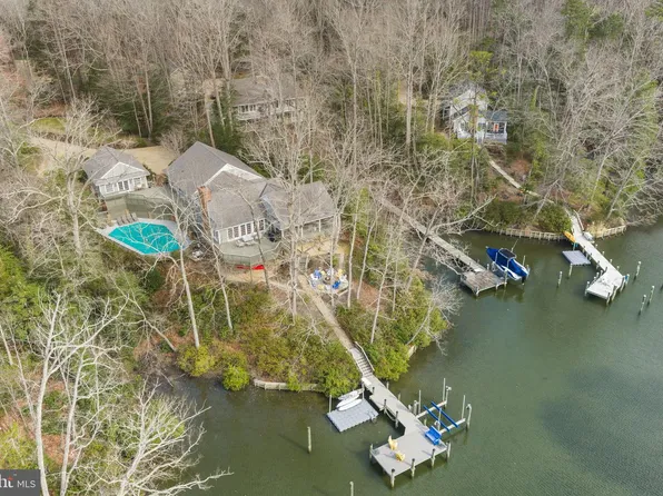 593 Glebe Rd, Irvington, VA 22480