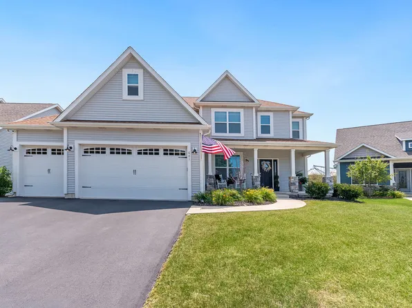 601 W Meadowdale Cir, Hampshire, IL 60140