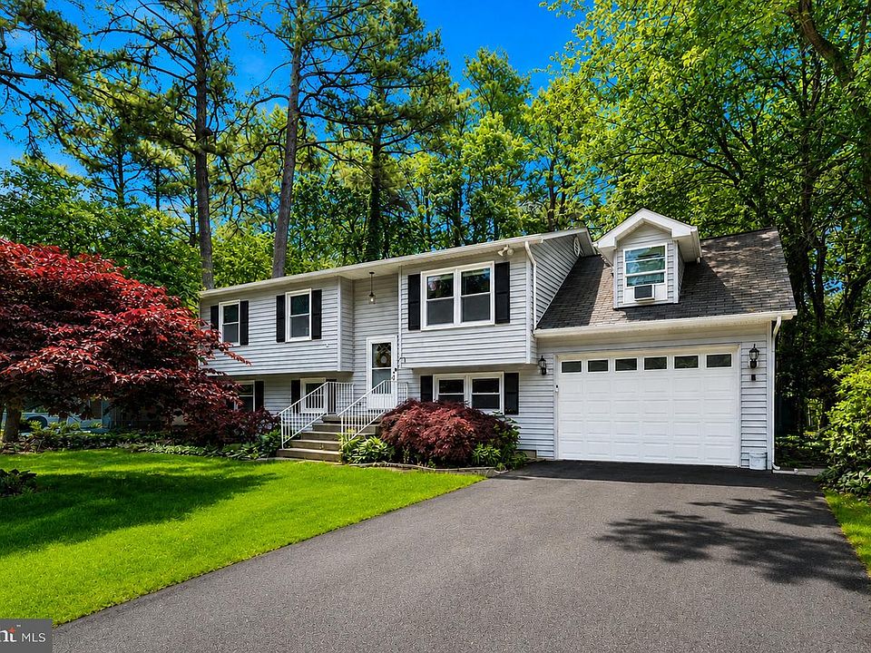 1st image of 447 Dogwood Dr