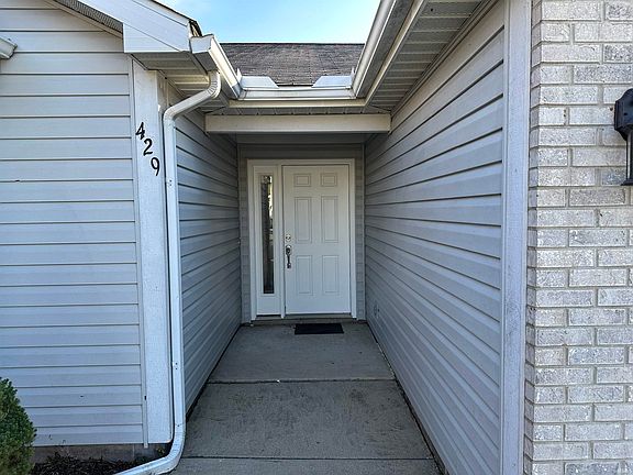 2nd image of 429 Blakely Dr