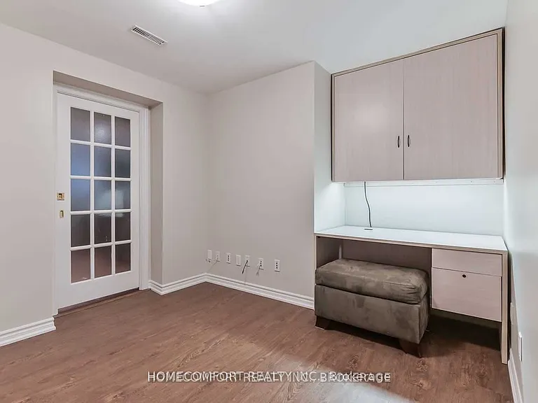 19 Pomander Rd — Photo 10