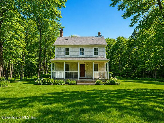 4th image of 1566 Arthur Kill Rd