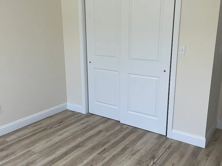 558 Winchester Ave — Photo 8