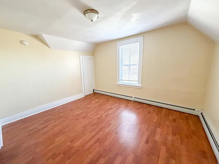 160 Brackett St — Photo 9