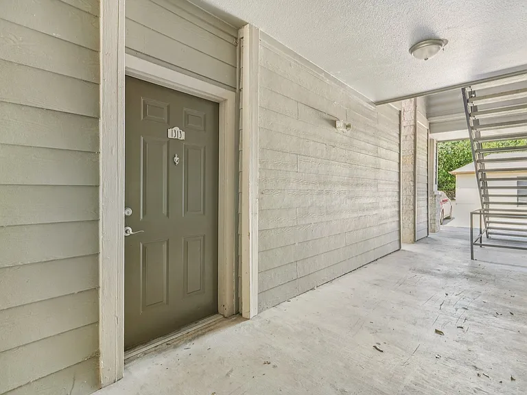 Vistas of Vance Jackson Apartments — Photo 45