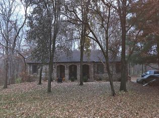 11064 Robin Ln, Athens, IL 62613