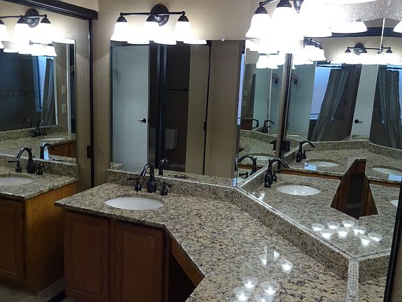 5th image of 8933 Casa Dr