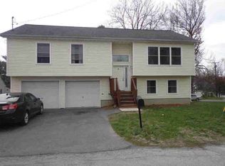 4 Pennock Rd, Poughkeepsie, NY 12603