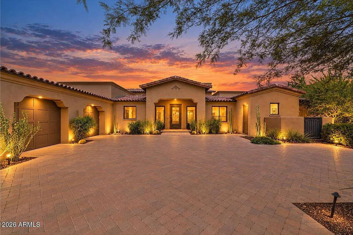5 bed, 4.5 bath, 4709 sqft, $17,000 — Photo 1