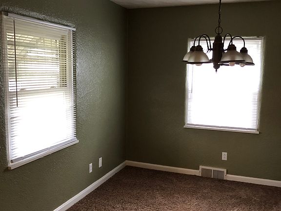 3rd image of 2628 Blanchard Ave