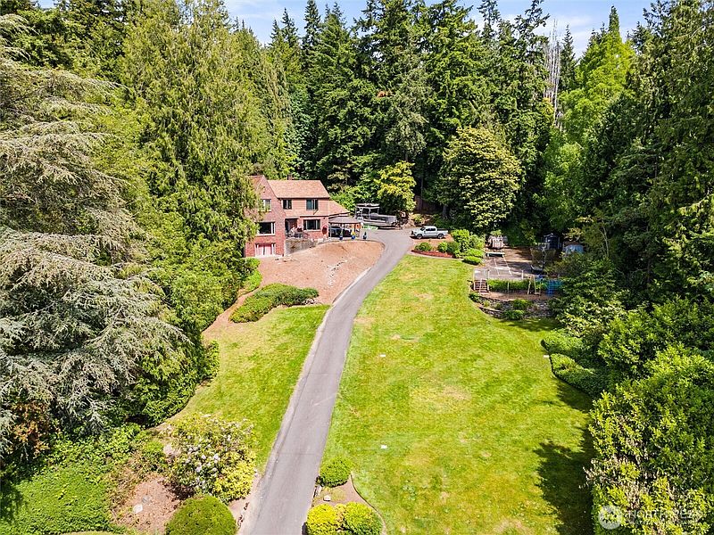 5th image of 13104 Holmes Point Drive NE