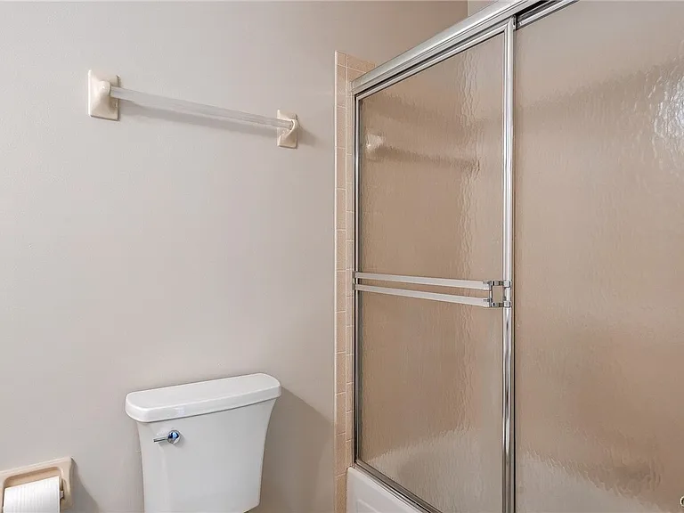 2404 Pipers Ct — Photo 34