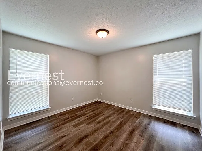 3743 Oak Lake Ln — Photo 16