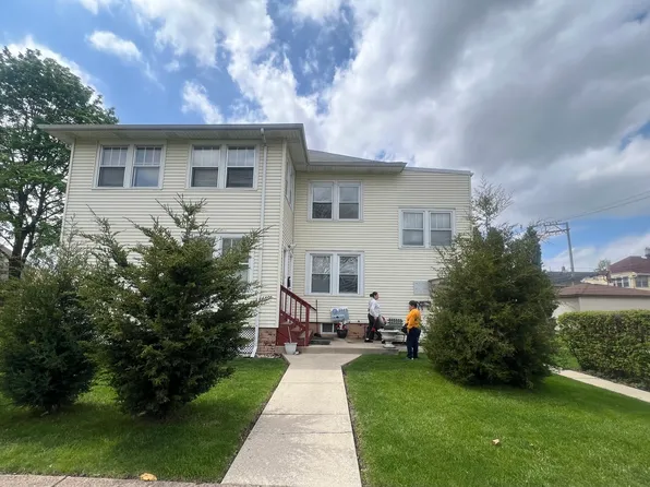 3702 W 63rd Pl, Chicago, IL 60629