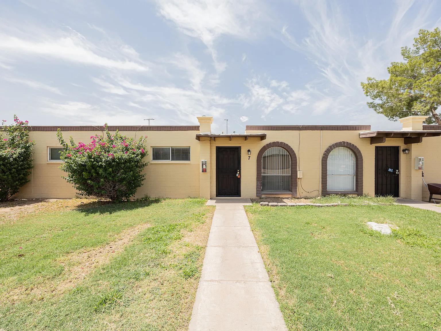 388 N Comanche Dr, Chandler Az — Photo 3